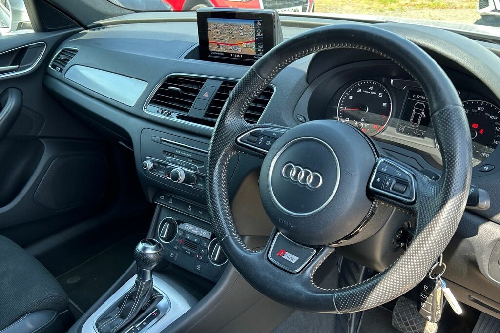 Audi Q3 S Line Edition 1.4 Tfsi Cylinder On Demand 150 Ps Silver #6