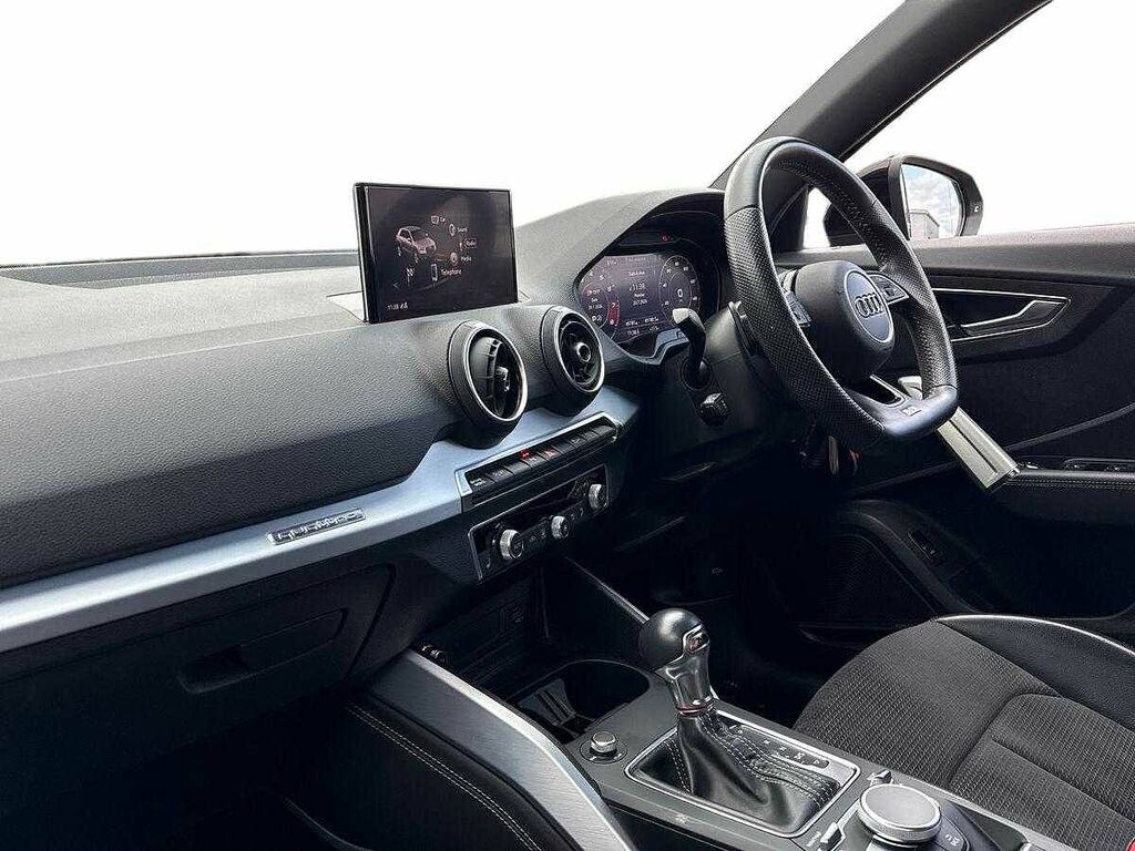 Audi SQ2 Black Edition Tfsi 300 Ps S Tronic Black #2