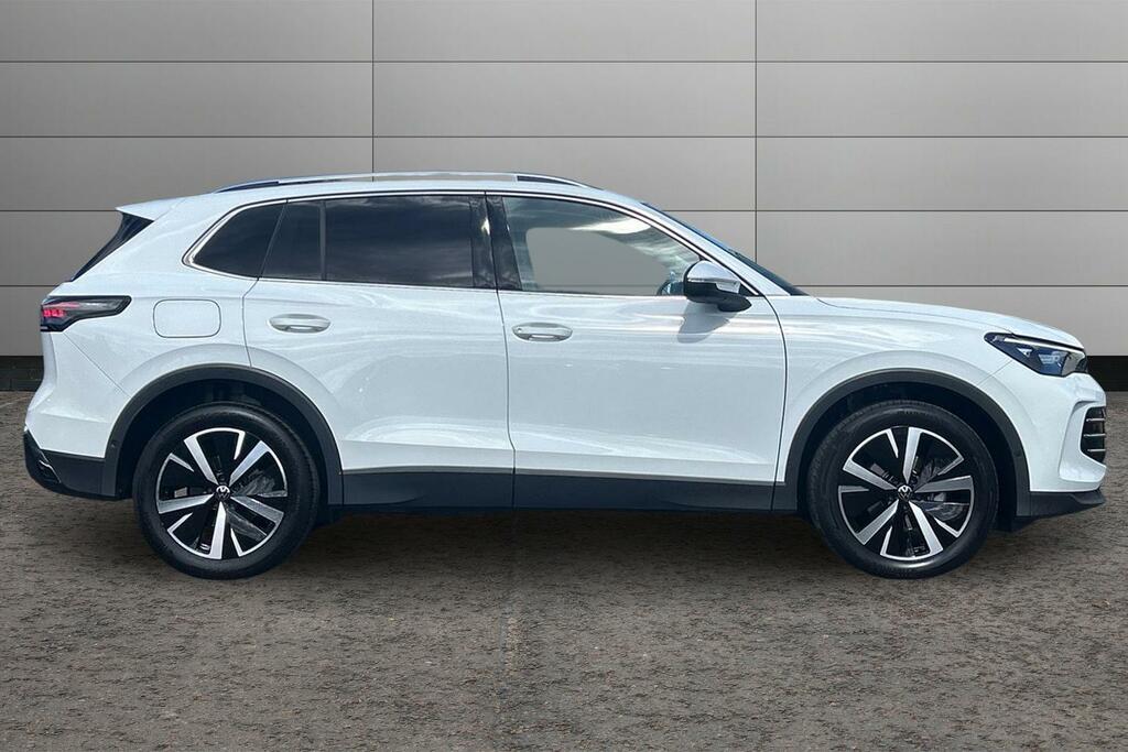 Volkswagen Tiguan 1.5 Etsi 150 Elegance Dsg White #4