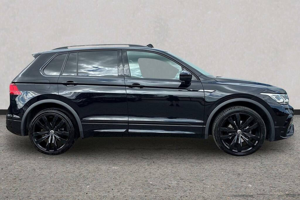 Volkswagen Tiguan 1.5 Tsi 150 Black Edition Dsg RE24ZFA Black #4
