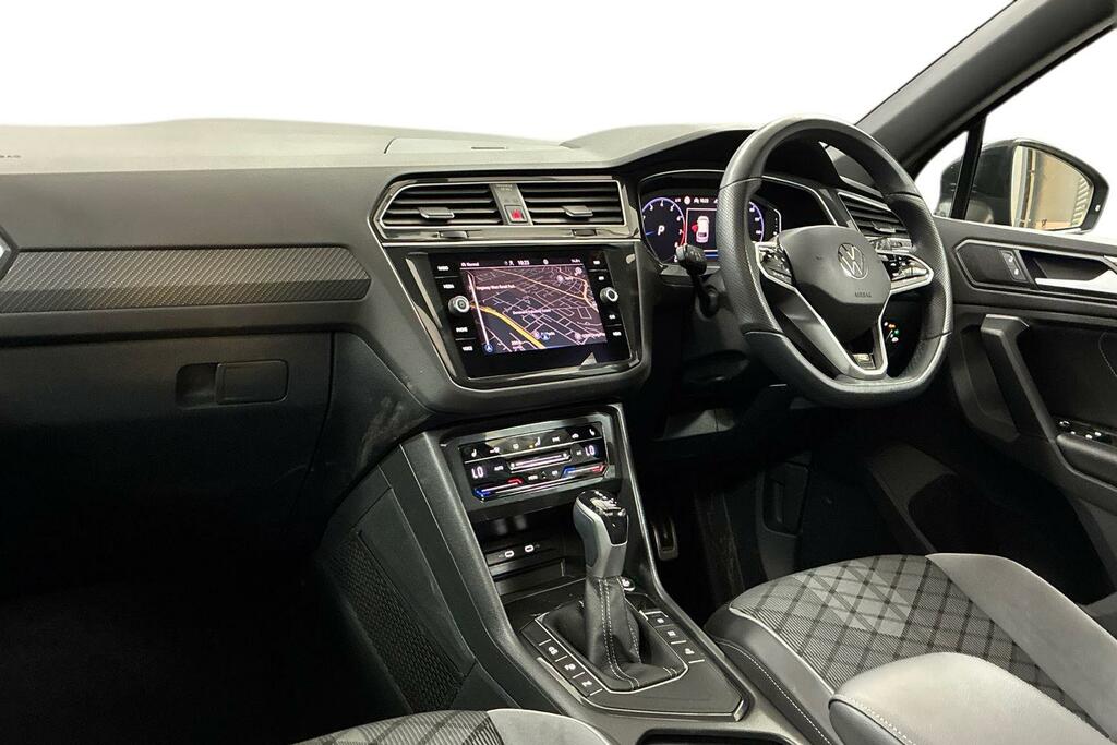 Volkswagen Tiguan 1.5 Tsi 150 Black Edition Dsg RE24ZFA Black #2