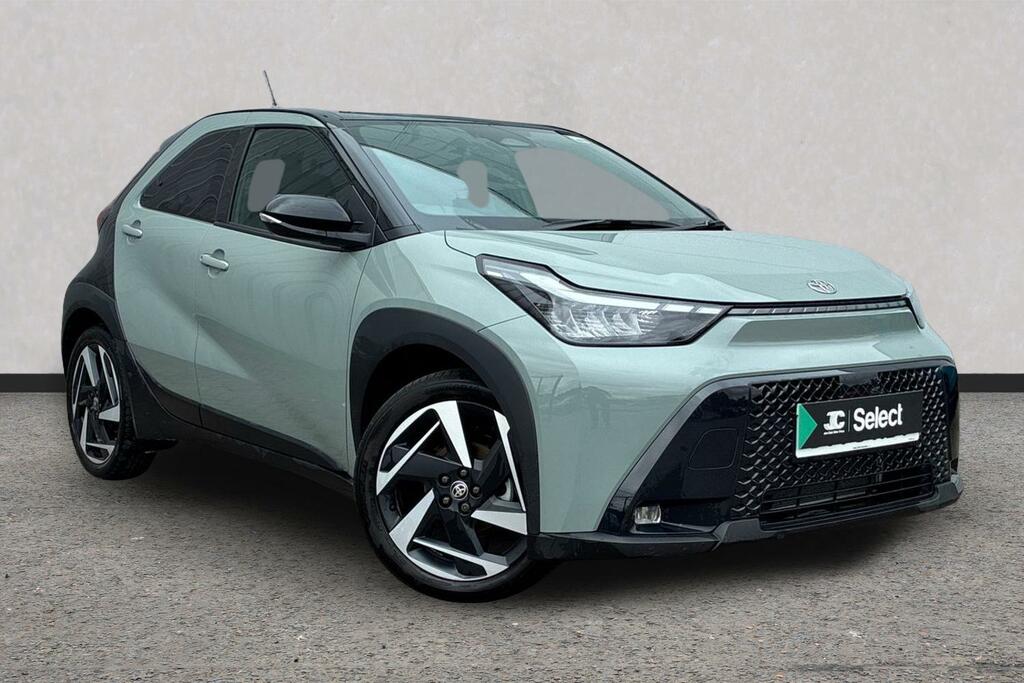 Toyota Aygo X 1.5 Hybrid Design Cvt Green