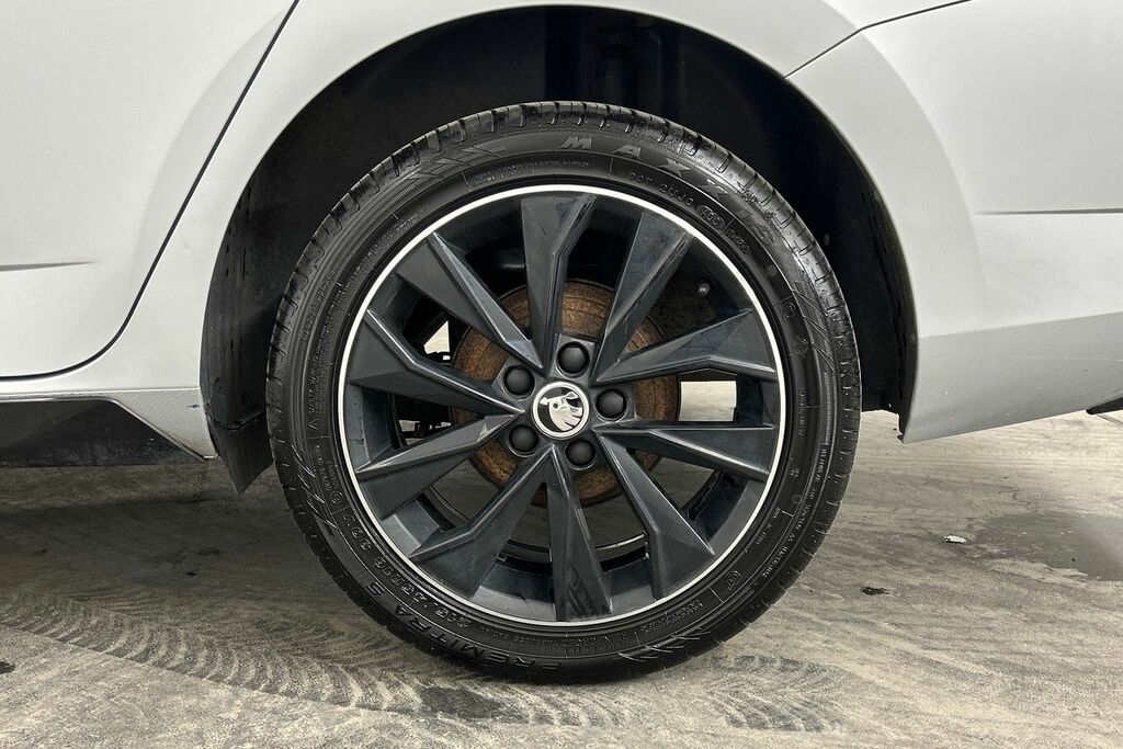 Skoda Fabia 1.0 Tsi Monte Carlo Silver #5