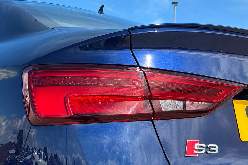 Audi S3 Tfsi 300 Quattro Black Edition S Tronic Yellow #18
