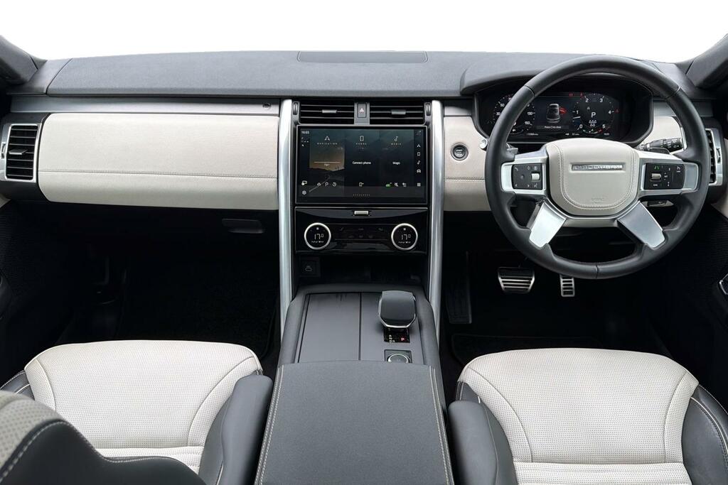 Land Rover Discovery 2.0 D200 Dynamic Se 5 Seat 2024 Black #9