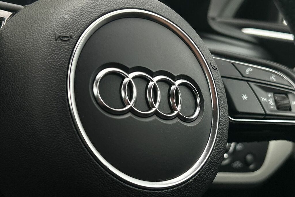Audi A4 Avant Avant S Line 40 Tfsi 190 Ps S Tronic White #27