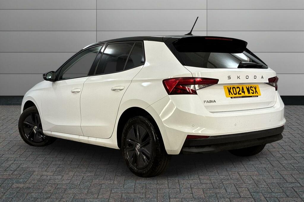 Skoda Fabia 1.0 Tsi 116 Colour Edition Dsg White #3