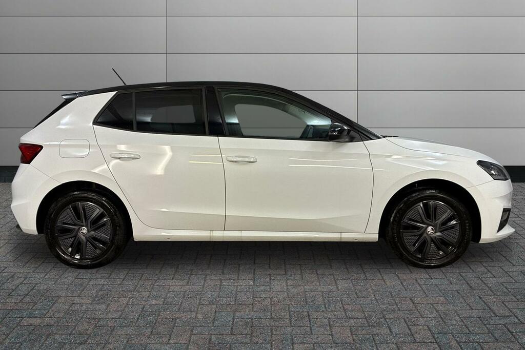 Skoda Fabia 1.0 Tsi 116 Colour Edition Dsg White #4