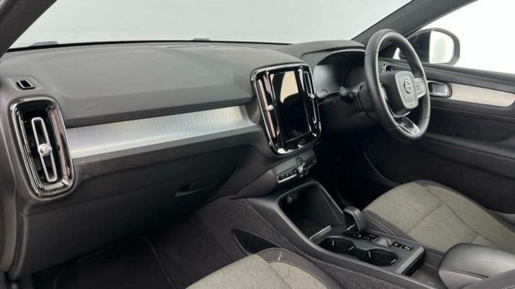 Volvo XC40 1.5 T4 Recharge Phev Core Bright Black #6