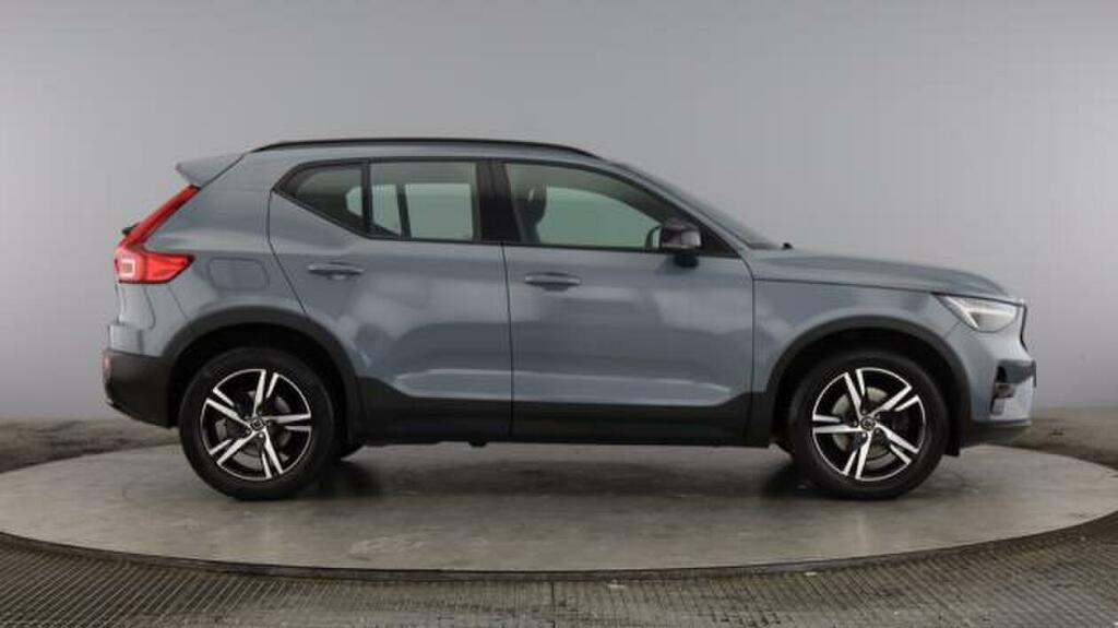 Volvo XC40 2.0 B3p Plus Dark Grey #2