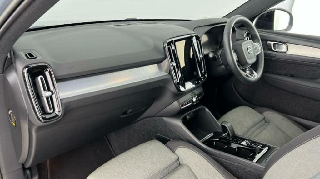 Volvo XC40 2.0 B3p Plus Dark Grey #6