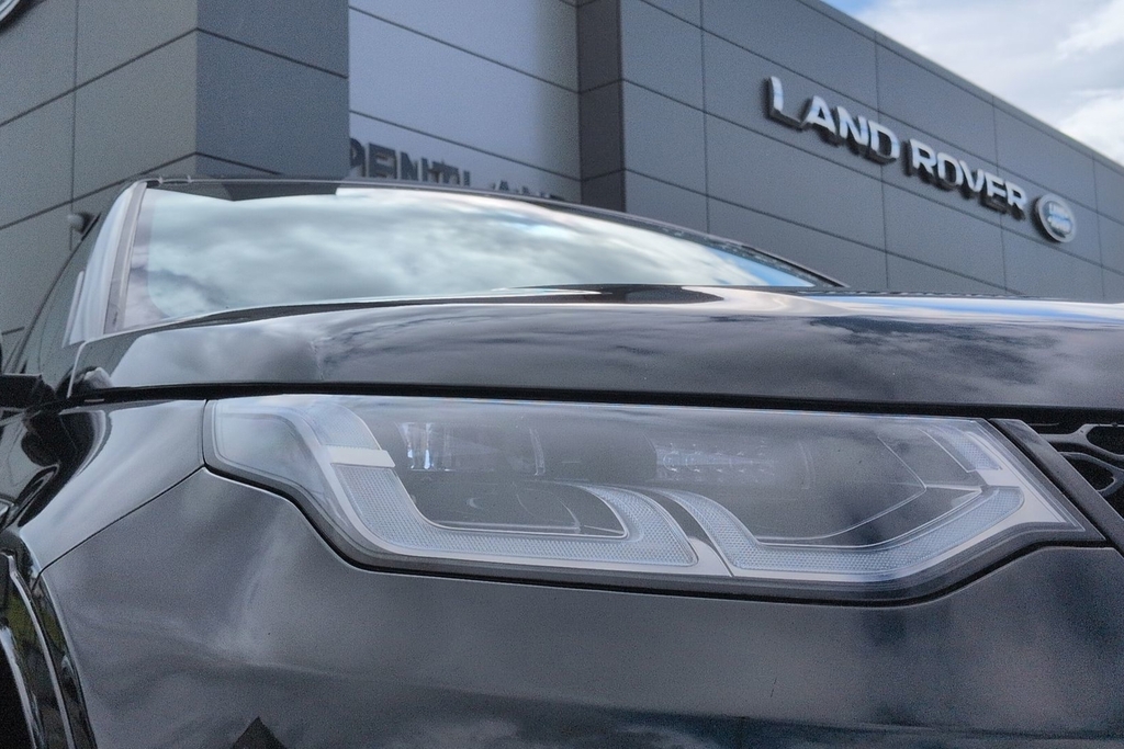 Land Rover Discovery Sport R-dynamic S Plus Red #17