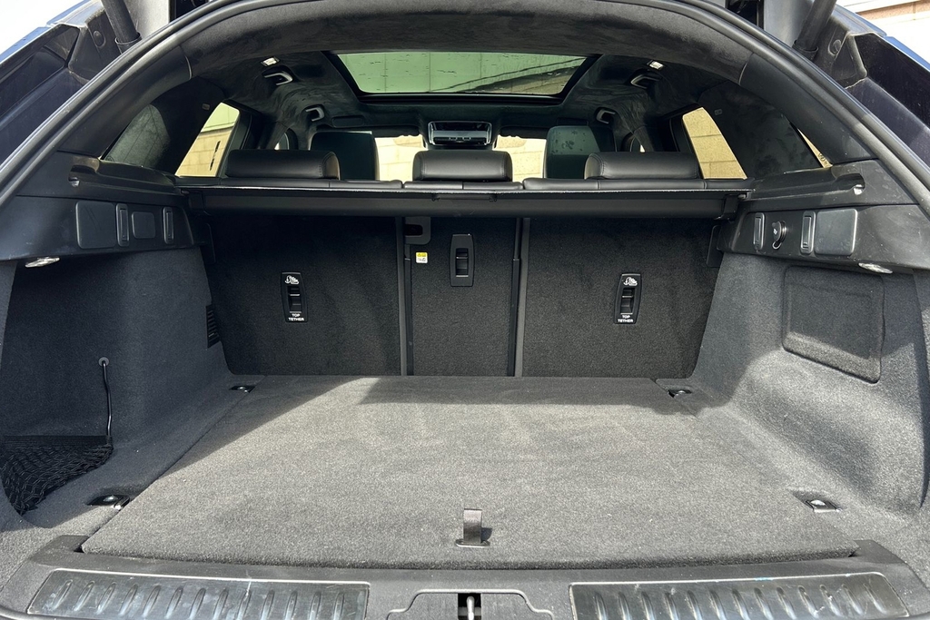 Land Rover Range Rover Velar 2.0 P400e Dynamic Se Estate Grey #10