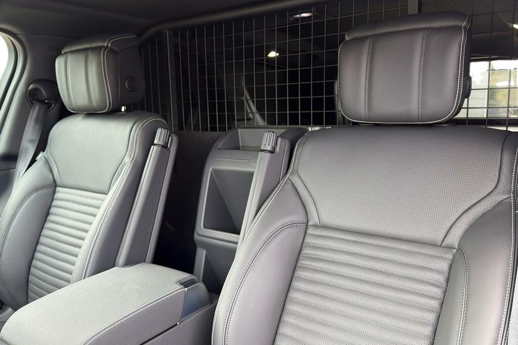 Land Rover Discovery D350 Dynamic Hse Commercial Brown #4