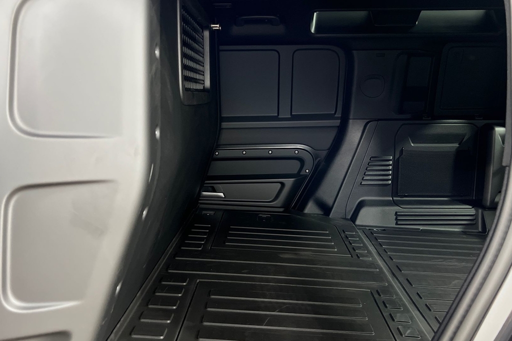Land Rover Defender D250 Hard Top X-dynamic Se Grey #4