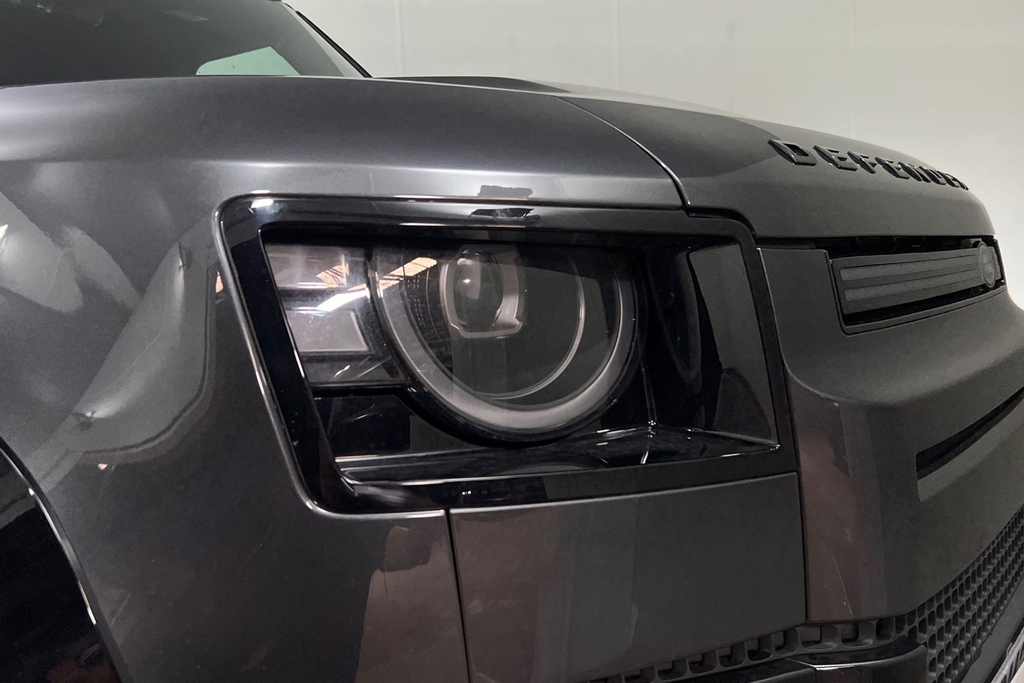Land Rover Defender 3.0 D250 Hard Top X-dynamic Se 3 Seat Black #17