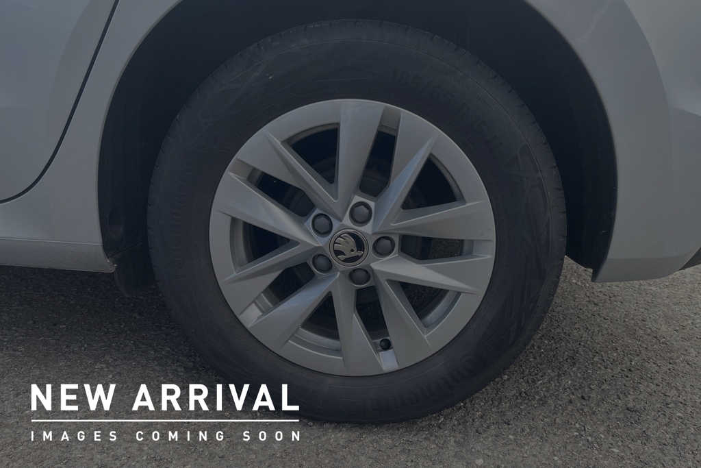 Skoda Fabia 1.0 Mpi 80 Se Comfort Silver #5