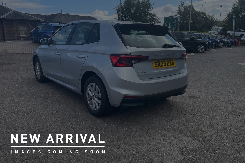 Skoda Fabia 1.0 Mpi 80 Se Comfort Silver #3
