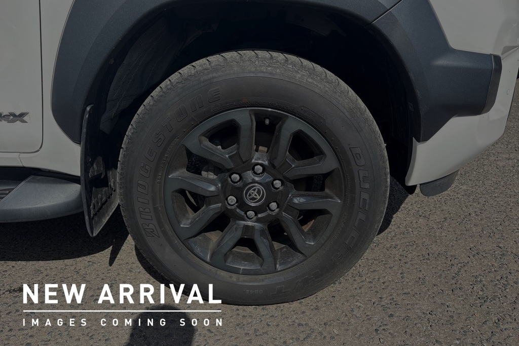 Toyota HILUX 2.8 D-4d Invincible X 4Wd Euro 6 Ss White #5