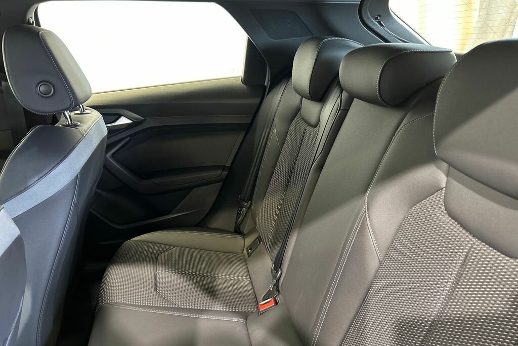 Audi A1 1.0 Tfsi 30 Black Edition Sportback Man Grey #9