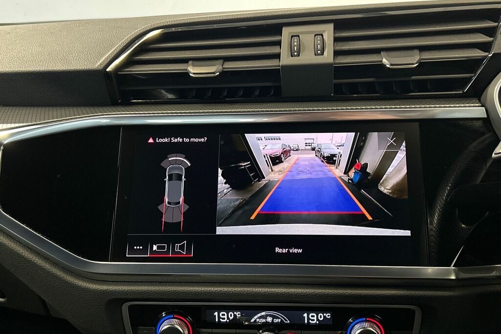 Audi Q3 40 Tfsi Quattro S Line S Tronic Black #26