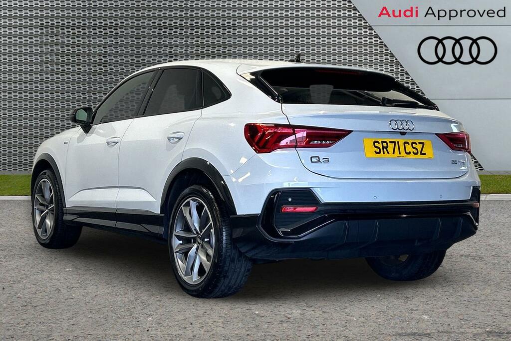 Audi Q3 Black Edition 35 Tfsi 150 Ps S Tronic White #3