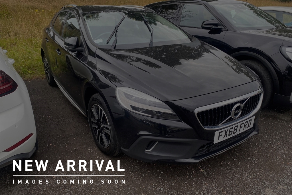 Volvo V40 Cross Country T3 152 Cross Country Nav Plus Black #4