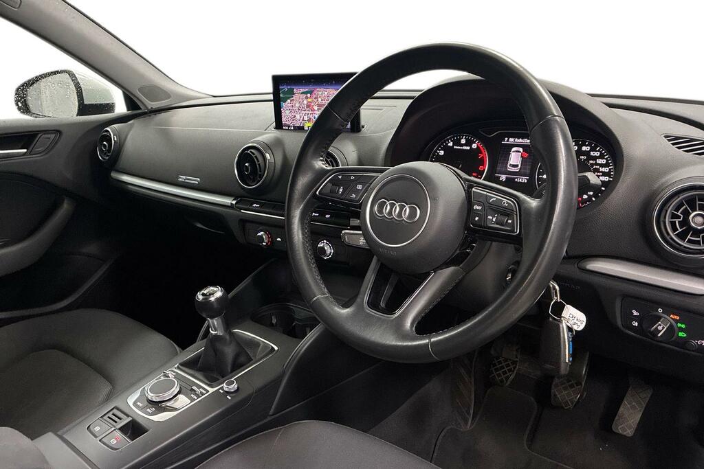 Audi A3 35 Tfsi Se Technik SV19FKJ White #6