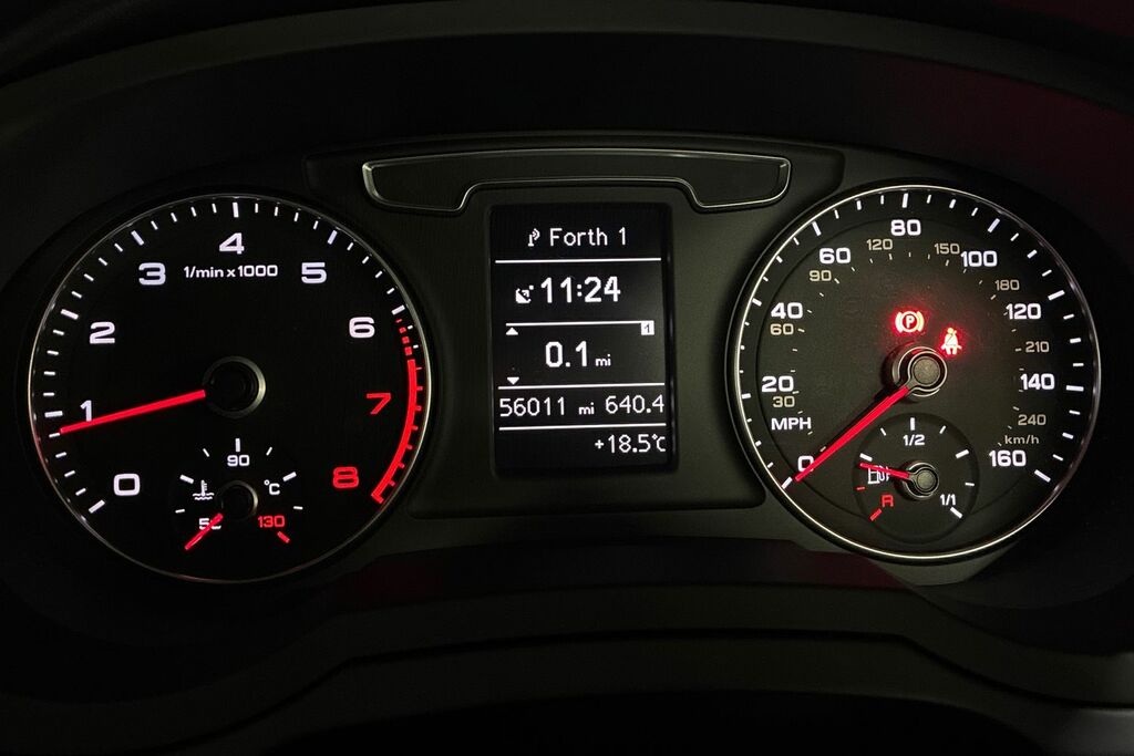 Audi Q3 Audi Estate Special Edition 1.4T Fsi Black Edition White #10
