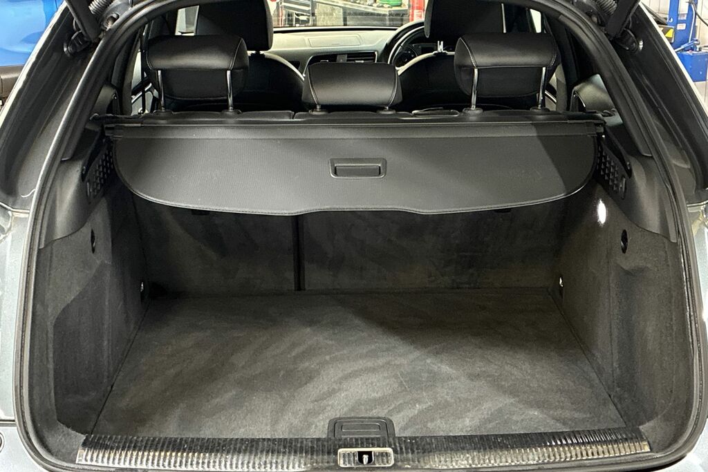Audi Q3 Audi Estate Special Edition 1.4T Fsi Black Edition White #16