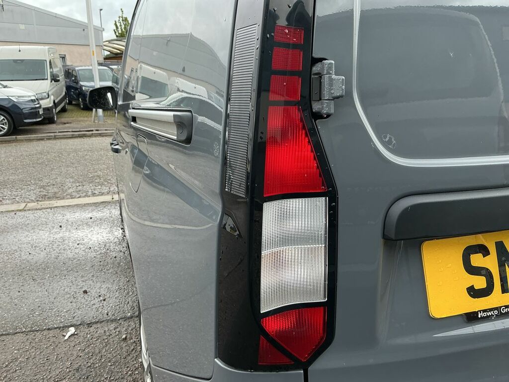 Volkswagen Caddy Maxi Mpv Dsg Euro 6 122Ps Air Con7 Seats Blue #19