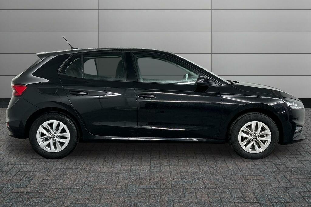 Skoda Fabia 1.0 Tsi 116 Se Edition Dsg Black #4