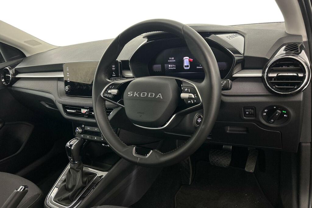 Skoda Fabia 1.0 Tsi 116 Se Edition Dsg Black #6