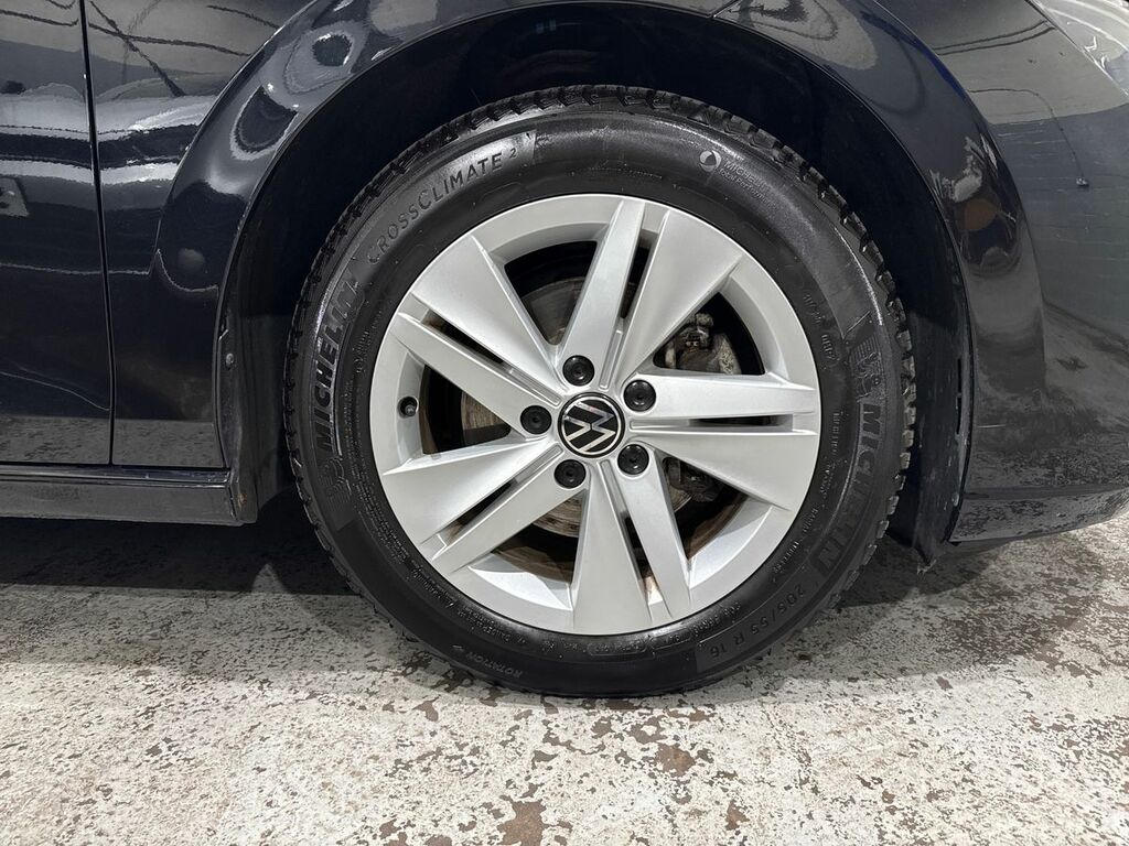 Volkswagen Golf 1.5 Etsi 150 Life Dsg Black #5