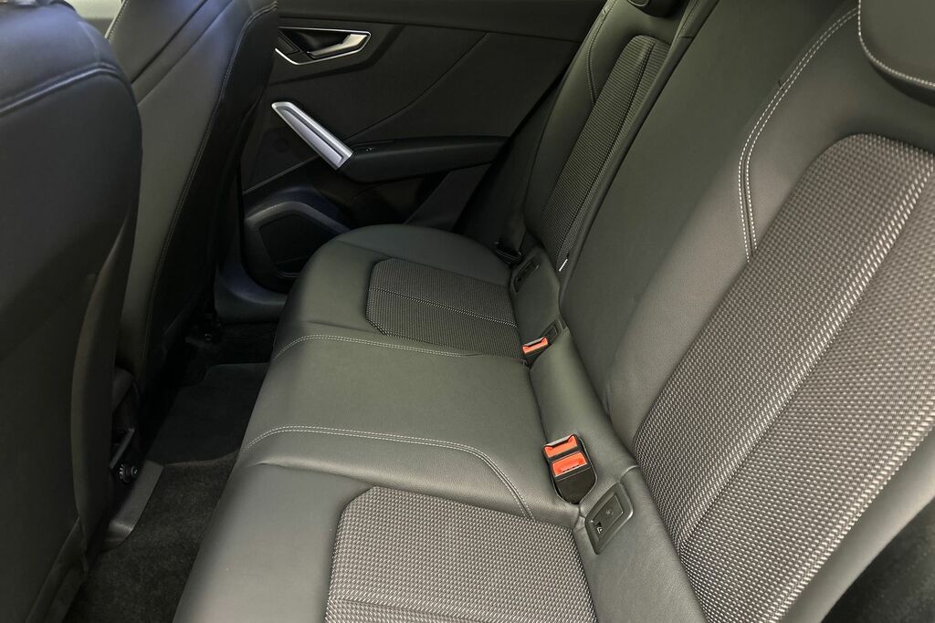Audi Q2 35 Tfsi Sport S Tronic 2026 Grey #9