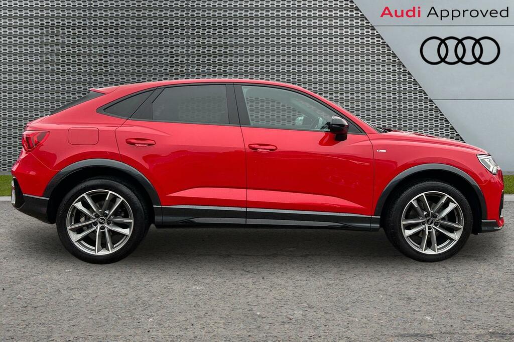 Audi Q3 Black Edition 35 Tfsi 150 Ps S Tronic Red #4