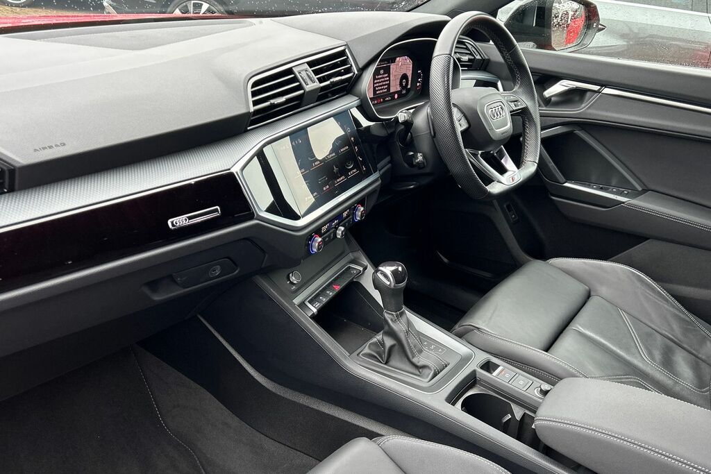 Audi Q3 Black Edition 35 Tfsi 150 Ps S Tronic Red #2