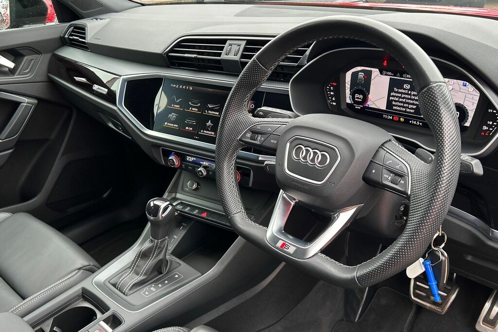 Audi Q3 Black Edition 35 Tfsi 150 Ps S Tronic Red #6