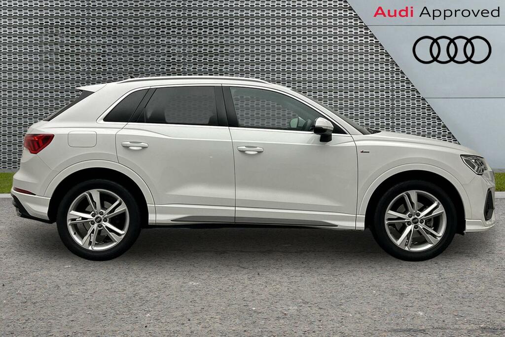 Audi Q3 S Line 35 Tfsi 150 Ps S Tronic White #4