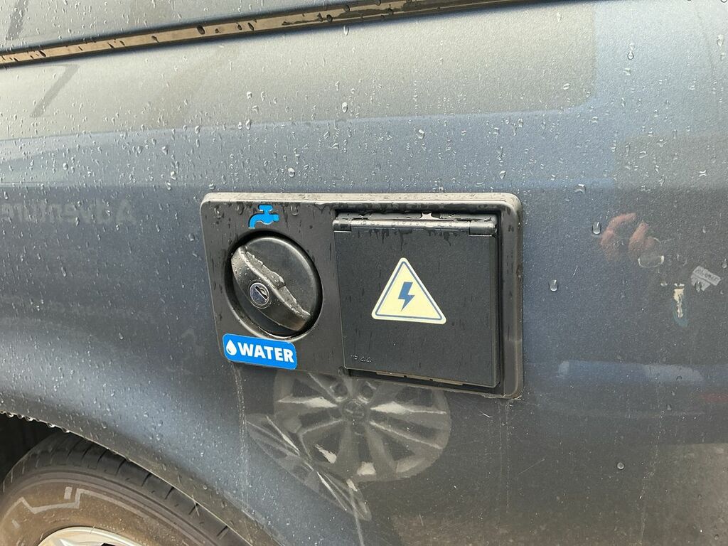 Volkswagen California Ocean Blue #28