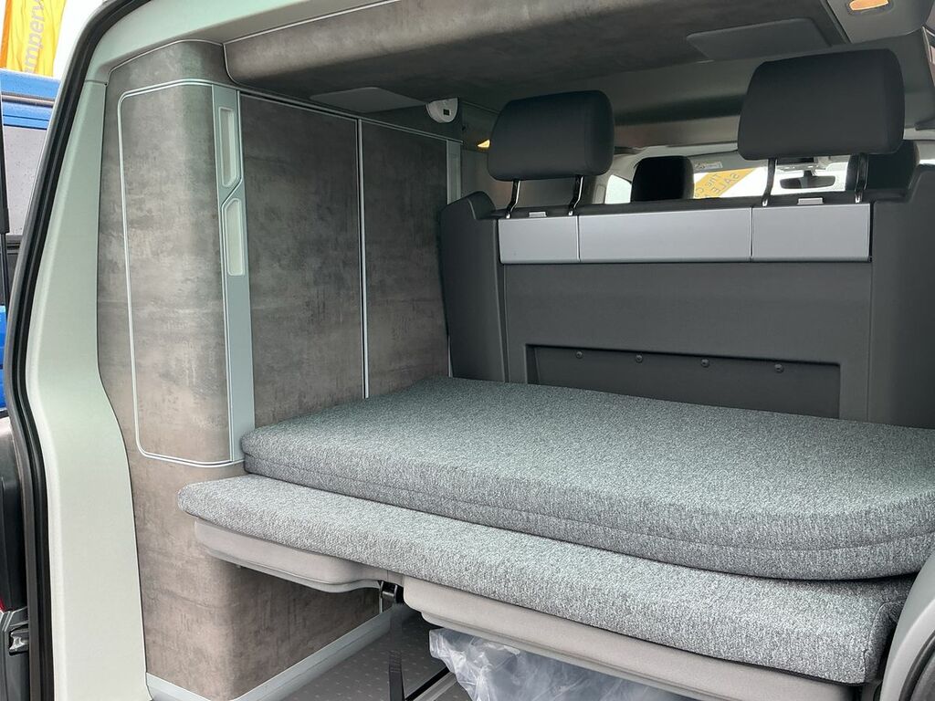Volkswagen California Ocean Blue #26