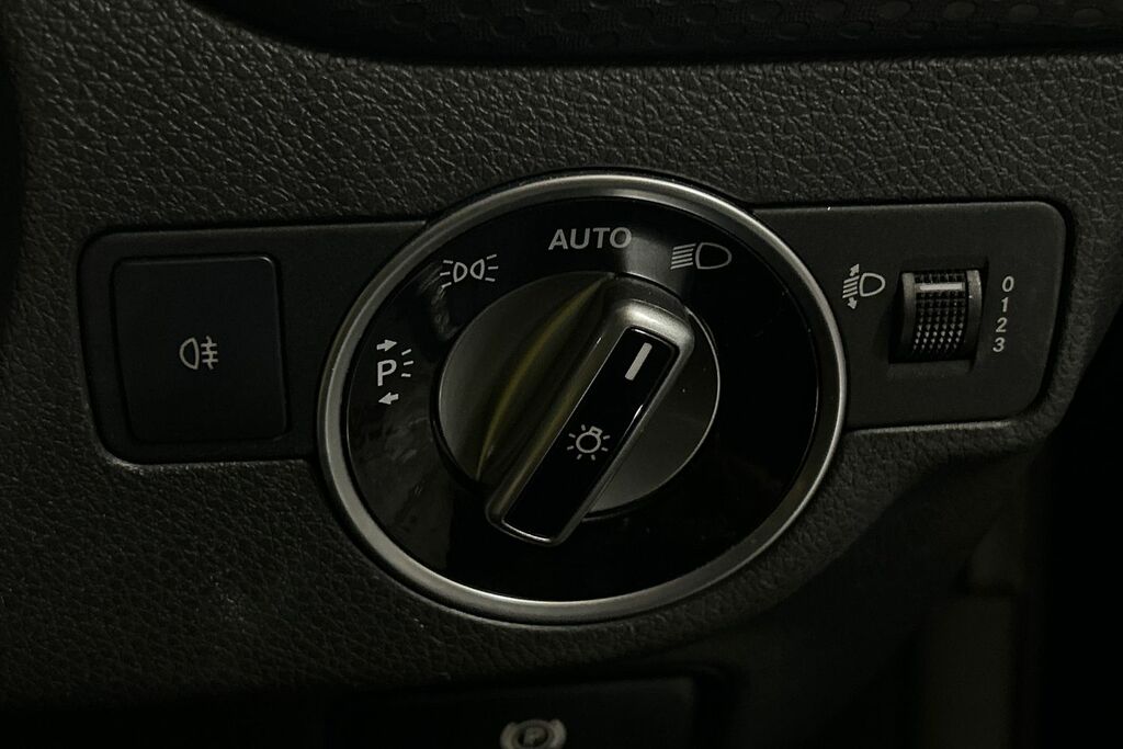Mercedes-Benz A Class A180 Sport Premium Plus Blue #24
