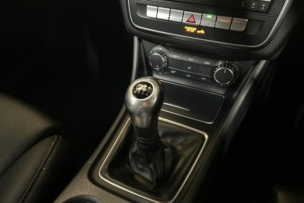 Mercedes-Benz A Class A180 Sport Premium Plus Blue #19