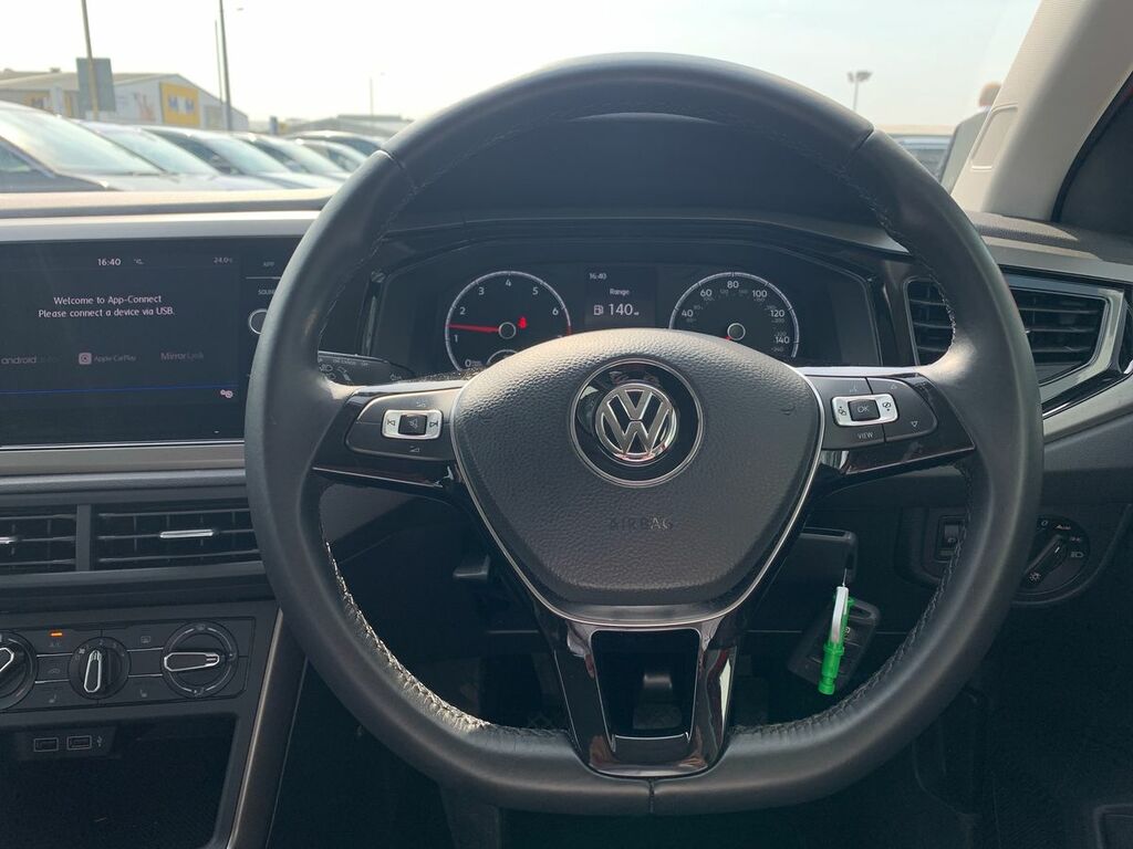 Volkswagen Polo 1.0 Se White #13