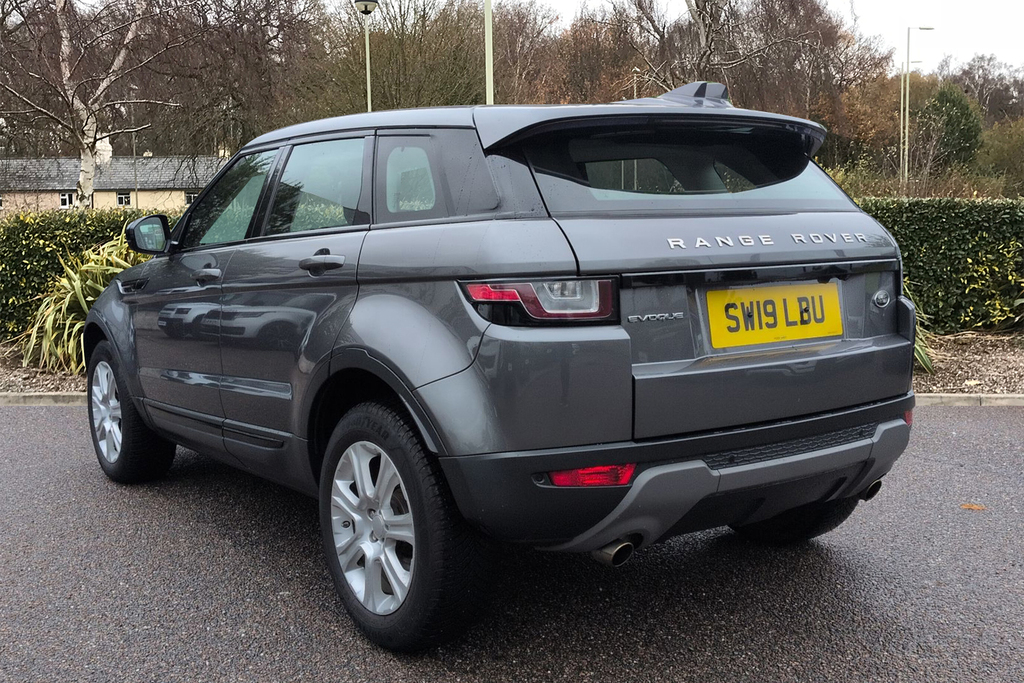 Land Rover Range Rover Evoque 2.0 D150 2Wd Black #2
