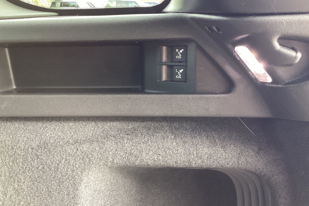 Land Rover Discovery Sport Se Tech Grey #26