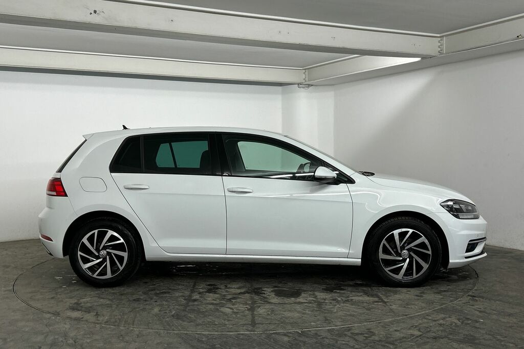Volkswagen Golf 1.6 Tdi Match Dsg White #4