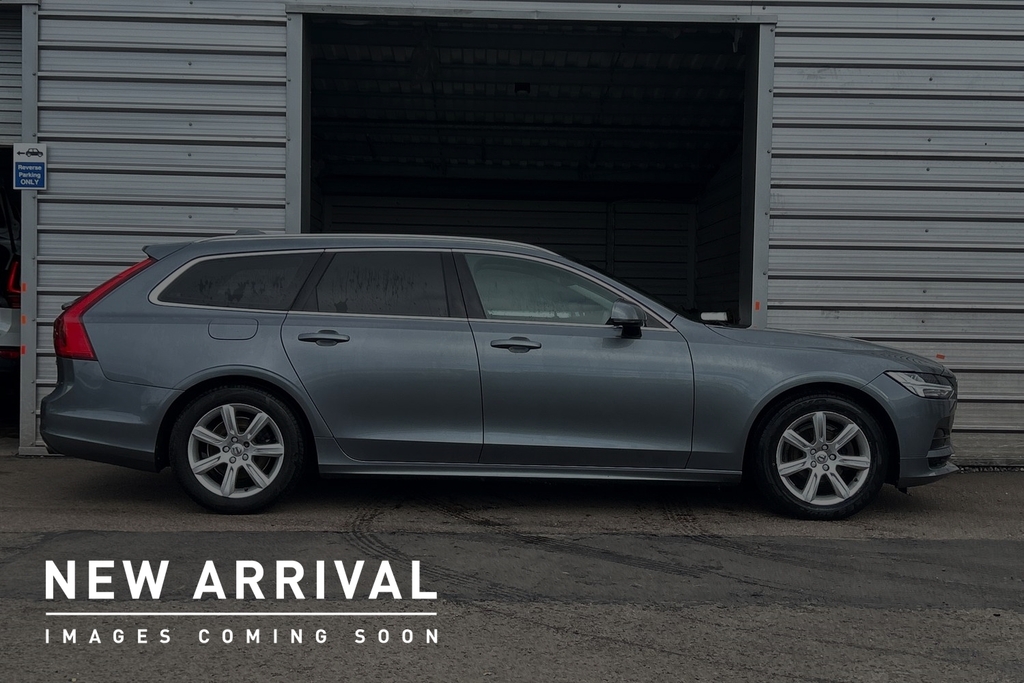 Volvo V90 D4 Momentum Grey #4