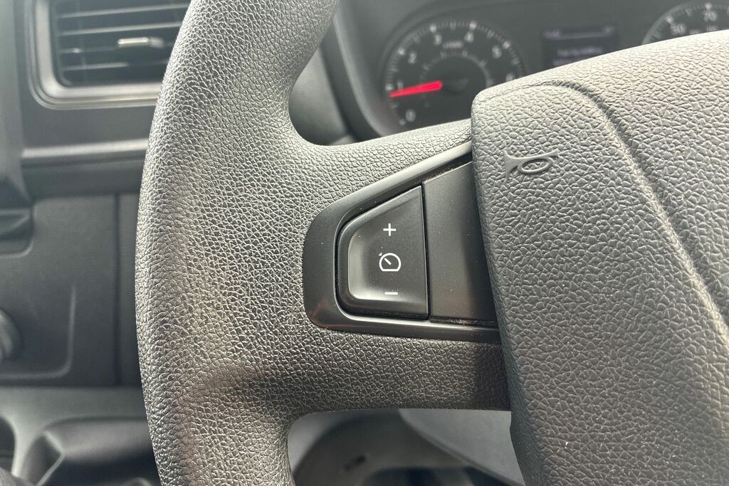 Nissan InterStar 2.3L Dci 35 Tekna Panel Van Fwd Grey #8