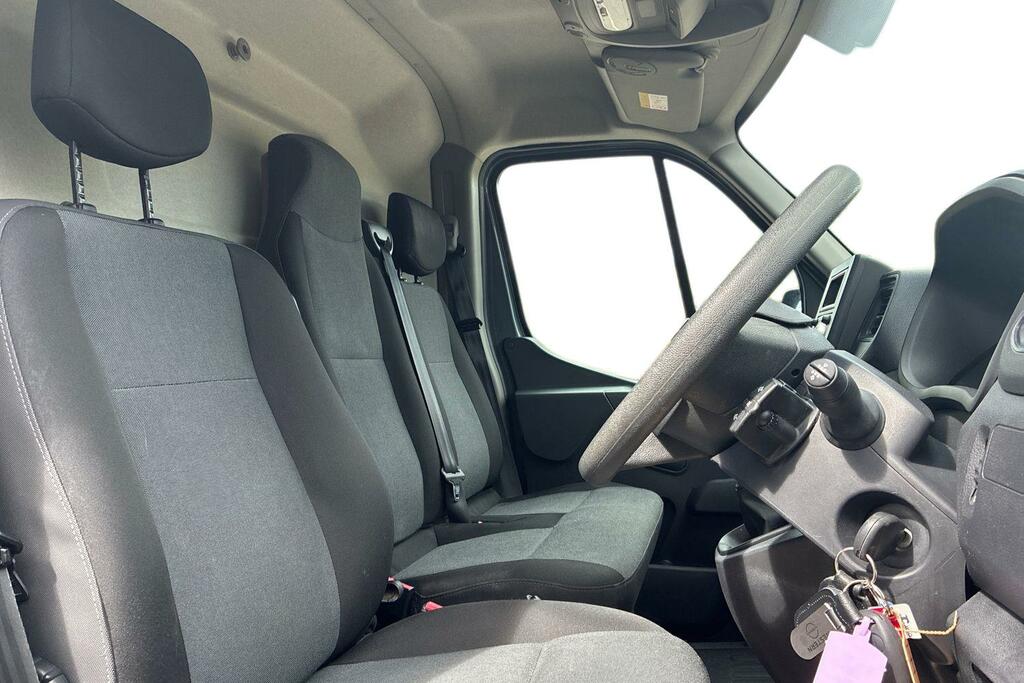 Nissan InterStar 2.3L Dci 35 Tekna Panel Van Fwd Grey #12